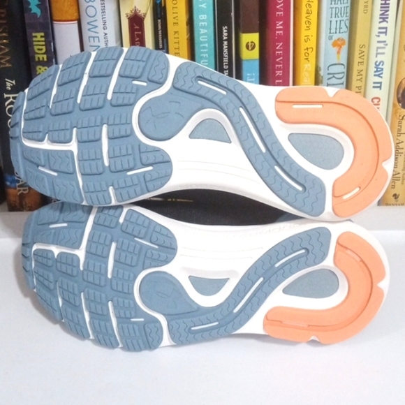 UNDER ARMOUR BLACK BLUE GRANITE HOVR SONIC 6 SNEAKERS SIZE 5 NWT - Picture 4 of 8